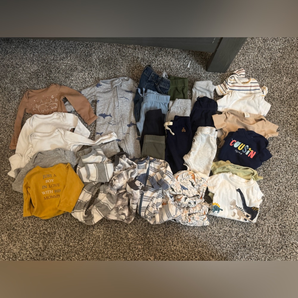 Newborn boy/gender neutral lot